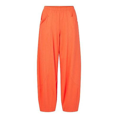 NOEN - Ankle Length Loose Fit Trousers with Tapered Ankles in Coral (81366-9480)